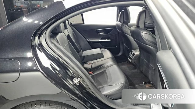 Mercedes-Benz C-Class W206 2024 Черный из Кореи, фото 2