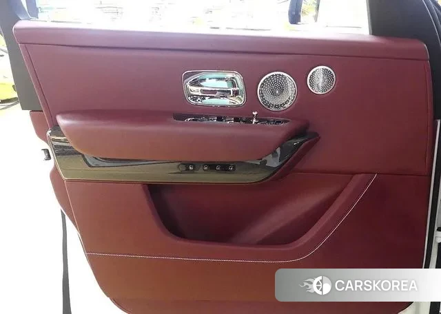 Rolls-Royce Cullinan 2023 Белый из Кореи, фото 2