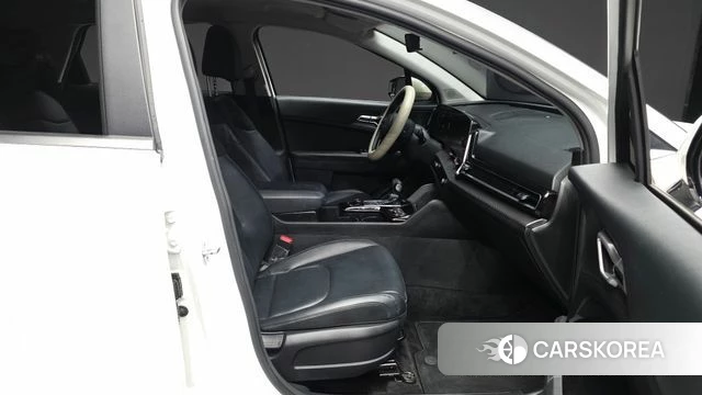 Kia Sportage 5th Generation 2022 Белый из Кореи, фото 2
