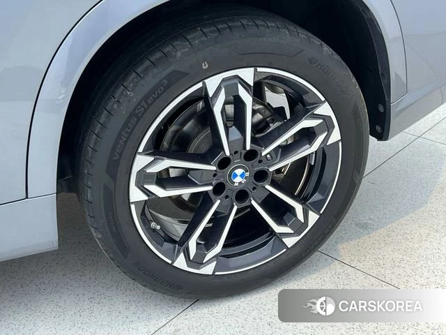 BMW X1 2024 Темно-серый из Китая, фото 2