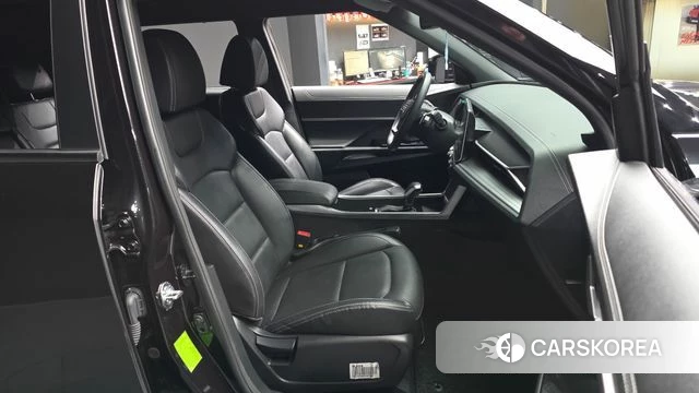 Ssangyong Torres 2022 Черный из Кореи, фото 2