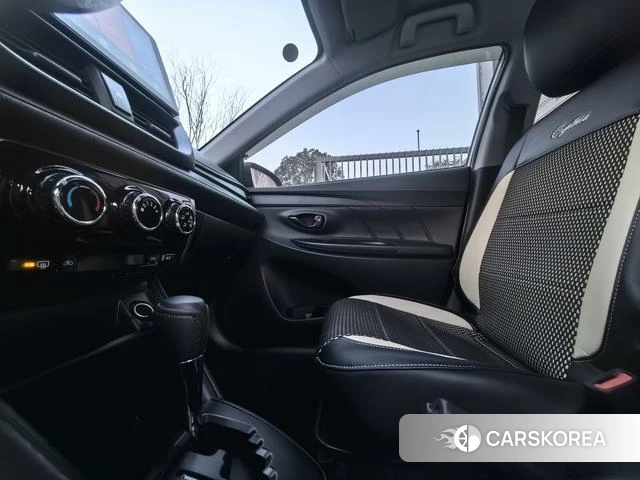 Toyota YARIS L Zhixuan 2021 Белый из Китая, фото 2