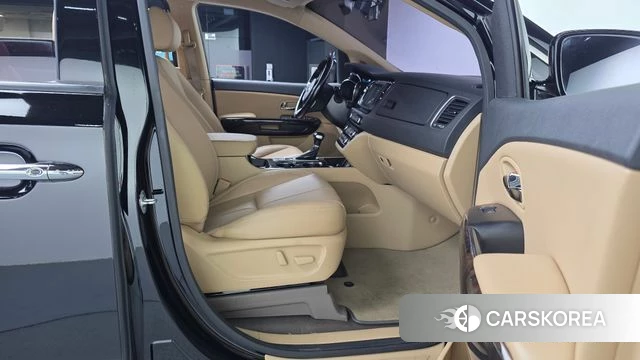 Kia The New Carnival 2018 Черный из Кореи, фото 2