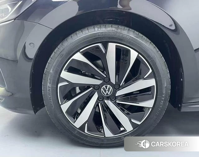 Volkswagen Passat 2024 Черный из Китая, фото 2