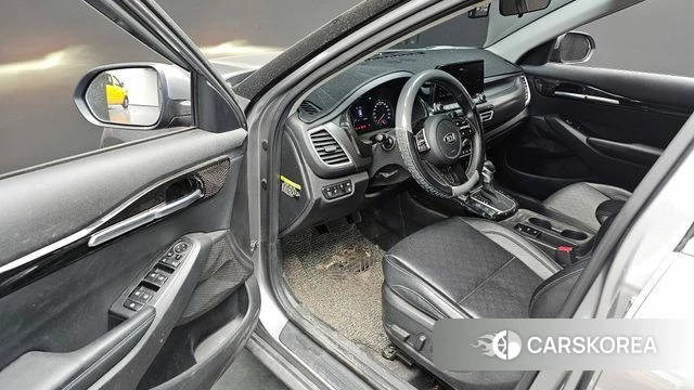 Kia Seltos 2020 Серебристо-серый из Кореи, фото 2