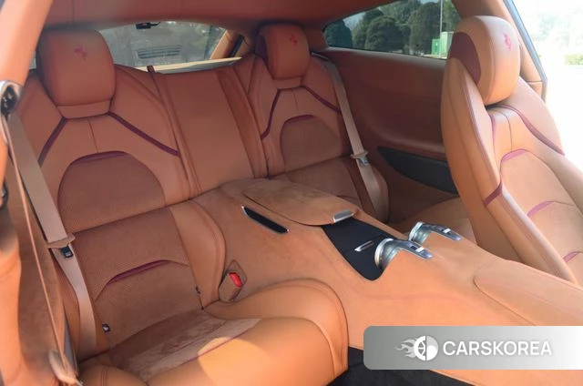 Ferrari GTC4 Russo 2019 Фиолетовый из Кореи, фото 2