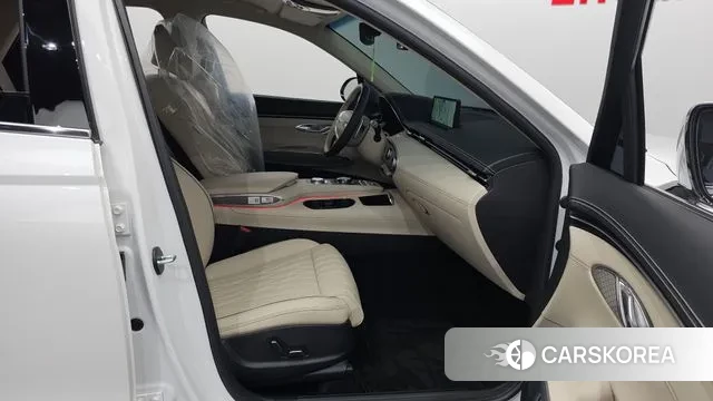 Genesis GV70 2023 Белый из Кореи, фото 2