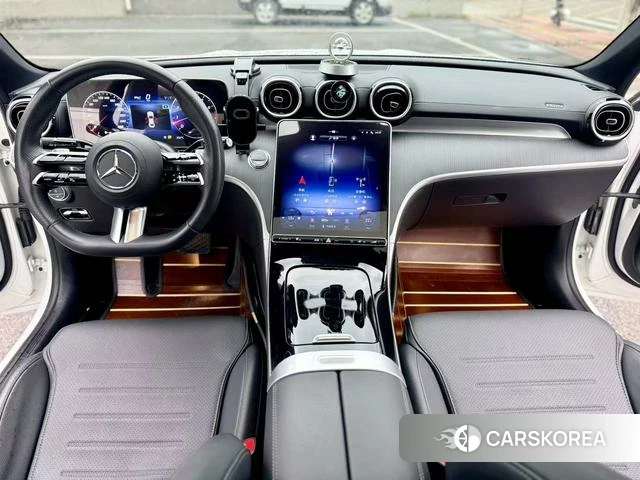 Mercedes-Benz Class C 2023 Белый из Китая, фото 2