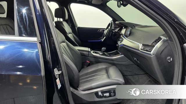 BMW X5 (G05) 2021 Черный из Кореи, фото 2