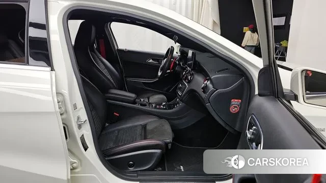 Mercedes-Benz A-Class W176 2018 Белый из Кореи, фото 2