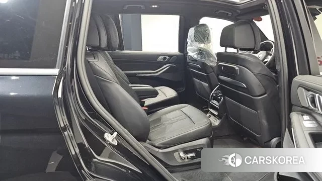 BMW X7 (G07) 2025 Черный из Кореи, фото 2