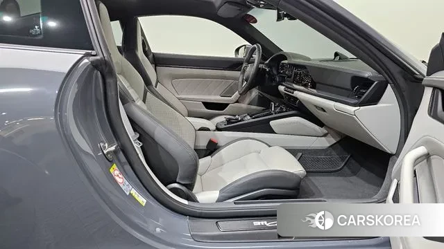 Porsche 911(992) 2025 Серый из Кореи, фото 2