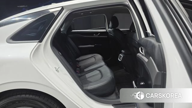 Kia The New K5 3rd generation 2024 Белый из Кореи, фото 2