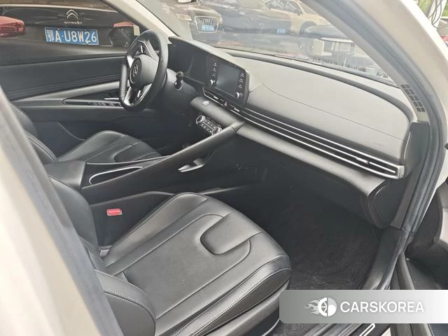 Hyundai Elantra 2021 Белый из Китая, фото 2