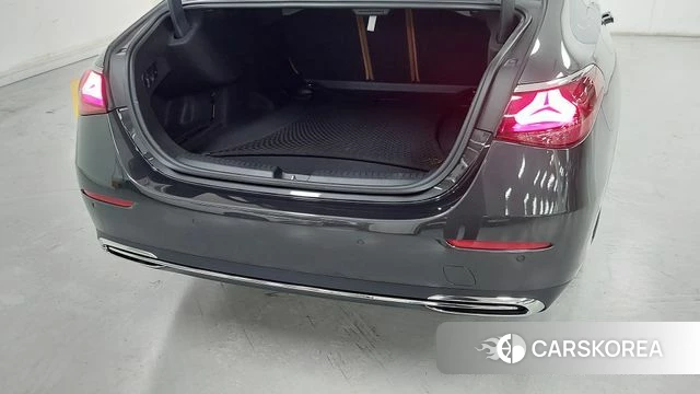 Mercedes-Benz E-Class W214 2024 Серый из Кореи, фото 2