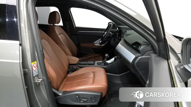 Audi Q3 (F3) 2020 Серый из Кореи, фото 2