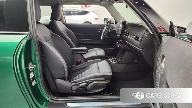 Mini Cooper C 4th generation 2024 Зеленый из Кореи, фото 2