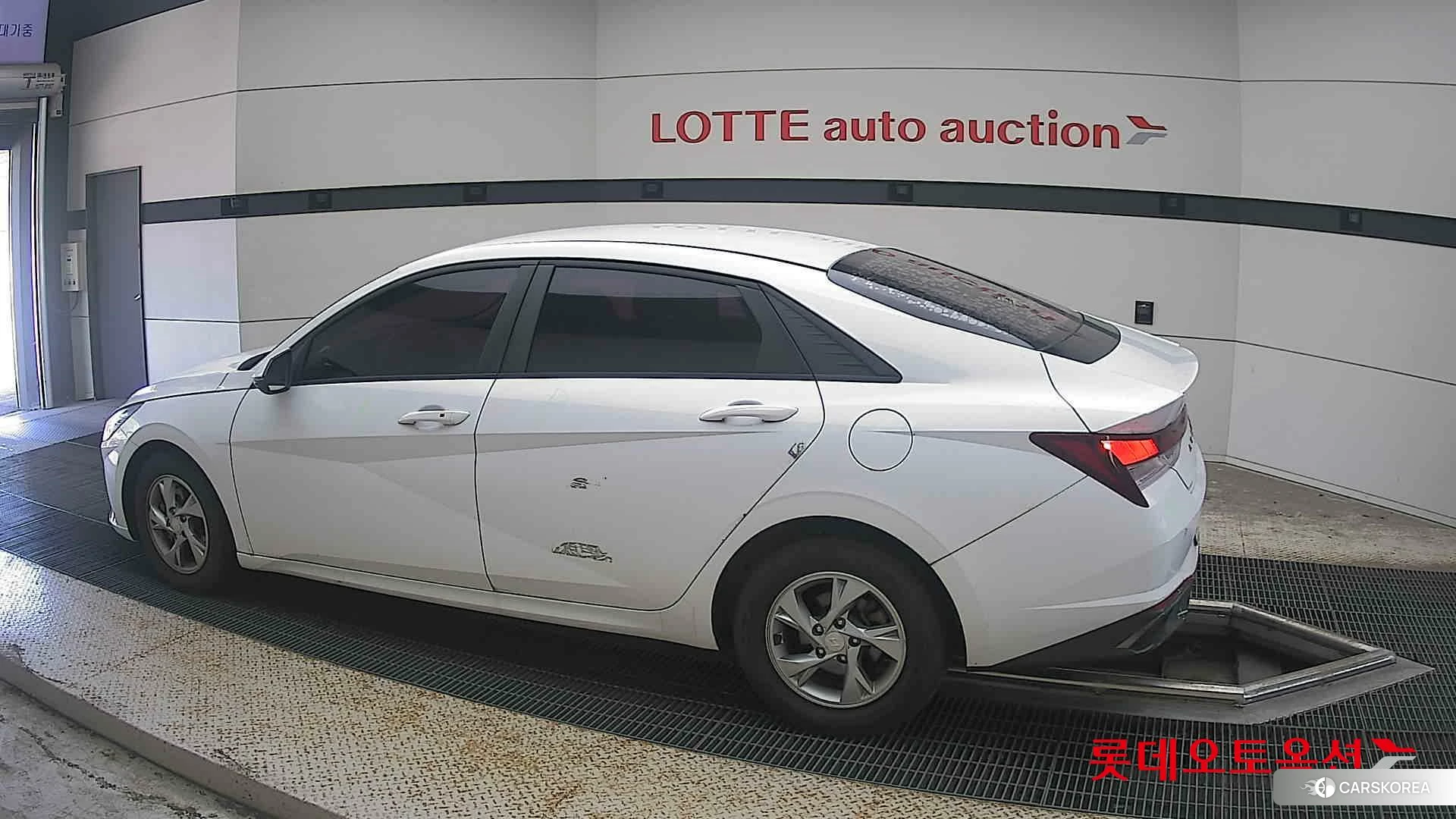 Hyundai Avante 2021 Polar White из Кореи, фото 2