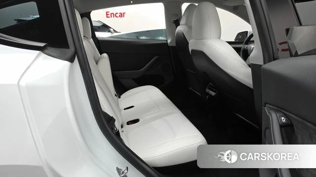 Tesla Model Y 2023 Белый из Кореи, фото 2