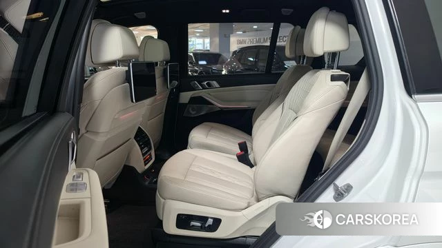 BMW X7 (G07) 2021 Белый из Кореи, фото 2