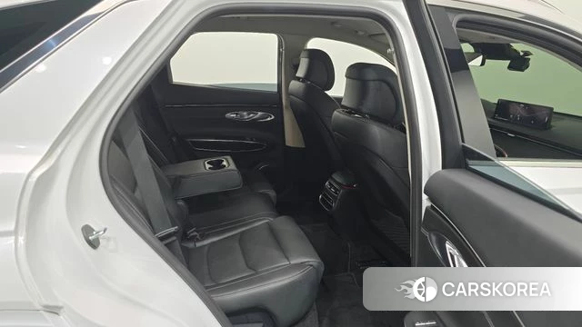 Genesis GV70 2023 Белый из Кореи, фото 2