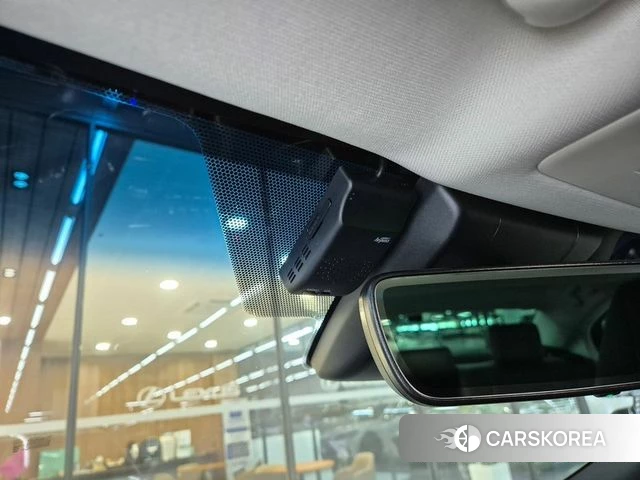 Lexus ES300h 7th generation 2023 Белый из Кореи, фото 2