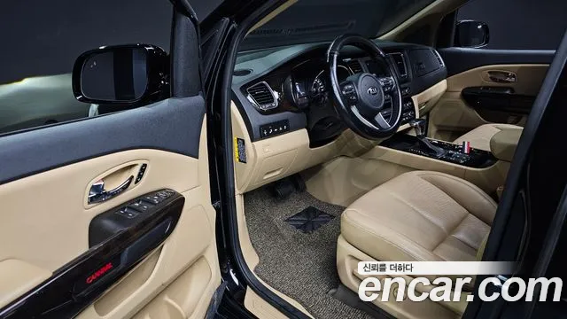 Kia The New Carnival 2018 Черный из Кореи, фото 2