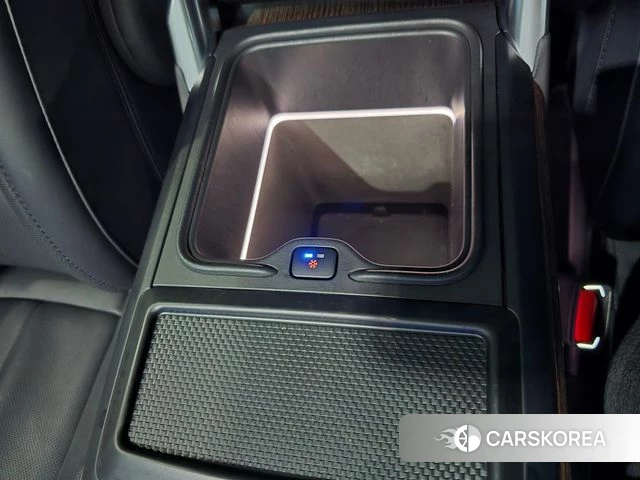 Land Rover Range Rover 5th Generation 2022 Серебряный из Кореи, фото 2
