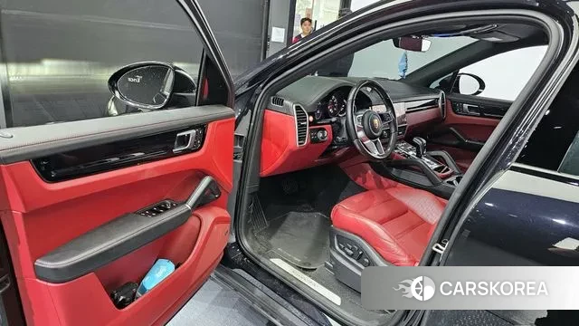 Porsche Cayenne (PO536) 2022 Черный из Кореи, фото 2