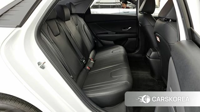 Hyundai Avante (CN7) 2021 Белый из Кореи, фото 2