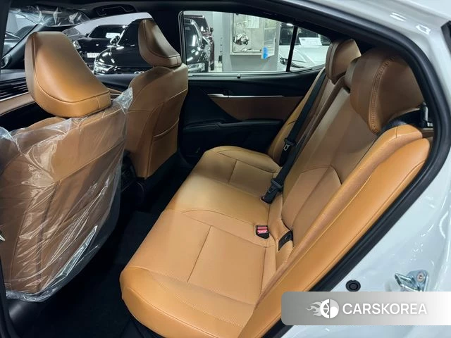 Toyota Camry (XV80) 2026 Белый из Кореи, фото 2