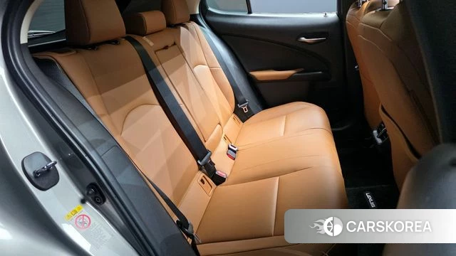 Lexus UX250h 2019 Серебристо-серый из Кореи, фото 2