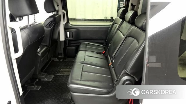 Hyundai Staria 2023 Белый из Кореи, фото 2