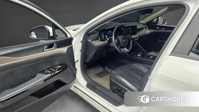 Kia K5 3rd generation 2022 Белый из Кореи, фото 2