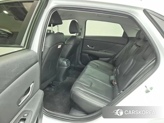 Hyundai Avante Hybrid (CN7) 2022 Белый из Кореи, фото 2