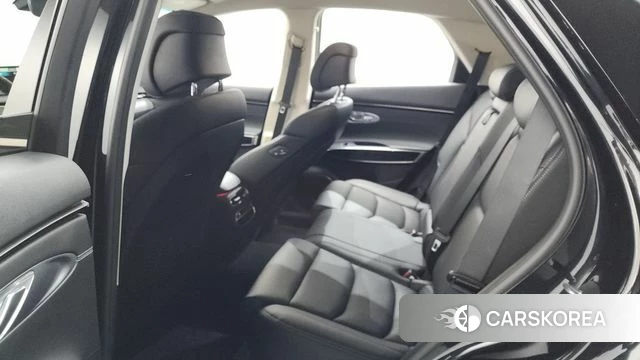 Genesis GV70 2022 Черный из Кореи, фото 2