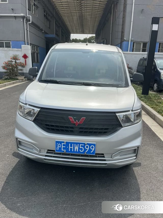 Wuling Automobile Wuling Hongguang V 2022 Серебристо-серый из Китая, фото 2