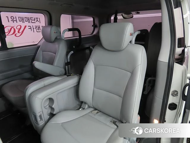 Hyundai The New Grand Starex 2019 Белый из Кореи, фото 2