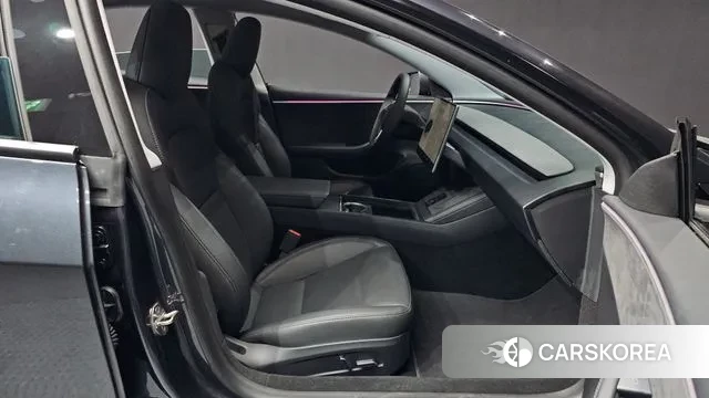 Tesla Model 3 2024 Серый из Кореи, фото 2