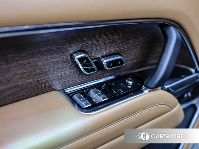 Land Rover Range Rover 5th Generation 2023 Черный из Кореи, фото 2