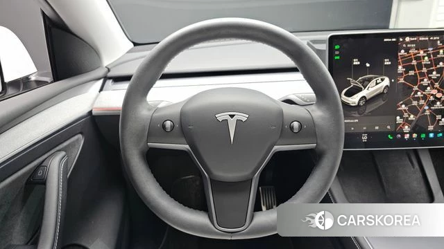 Tesla Model Y 2023 Белый из Кореи, фото 2