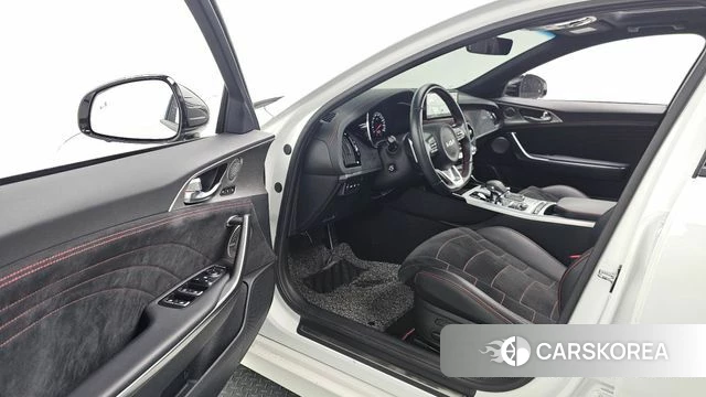 Kia Stinger Meister 2022 Белый из Кореи, фото 2