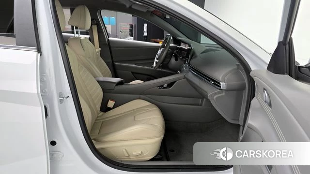 Hyundai Avante (CN7) 2023 Белый из Кореи, фото 2