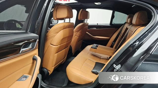 BMW 5 Series (G30) 2022 Серый из Кореи, фото 2