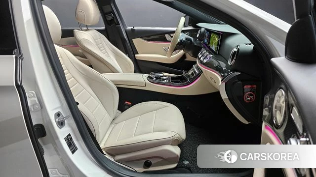 Mercedes-Benz E-Class W213 2020 Белый из Кореи, фото 2