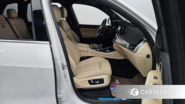 BMW X5 (G05) 2021 Белый из Кореи, фото 2