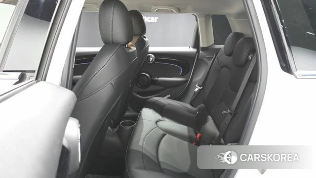 Mini Cooper 2023 Белый из Кореи, фото 2