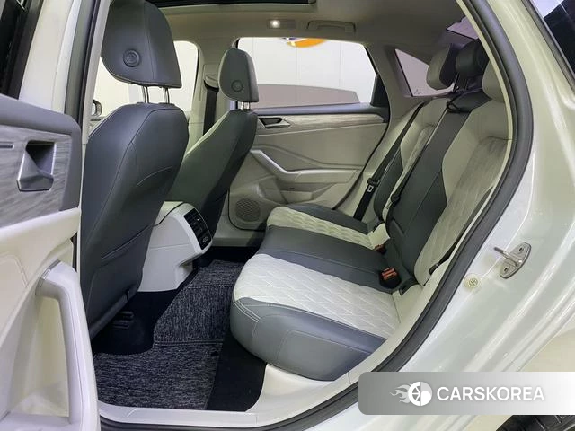 Volkswagen Sagitar 2022 Белый из Китая, фото 2
