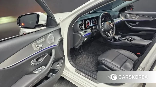 Mercedes-Benz E-Class W213 2020 Белый из Кореи, фото 2