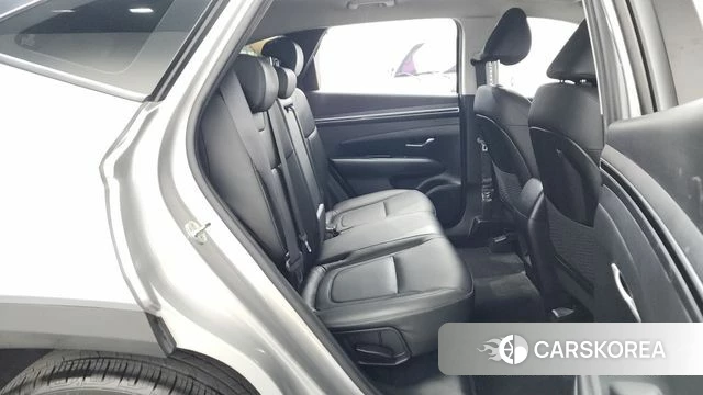 Hyundai Tucson (NX4) 2022 Серебристо-серый из Кореи, фото 2